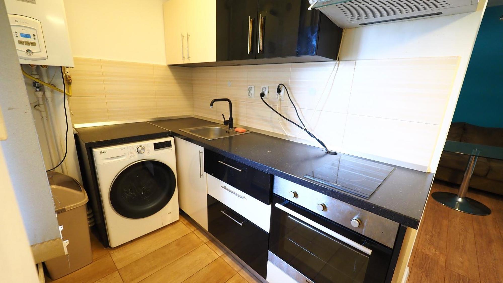 Iassium Airport Apartments 雅西 外观 照片